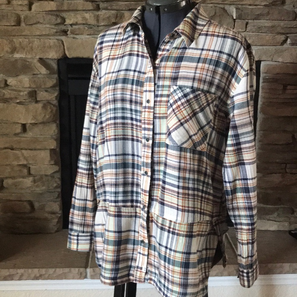 Melrose And Market  Size Medium Plaid Top
